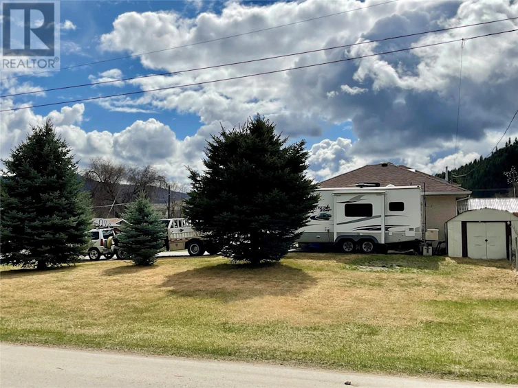 681 Dawson Street, Midway, BC, V0H 1M0 - 6