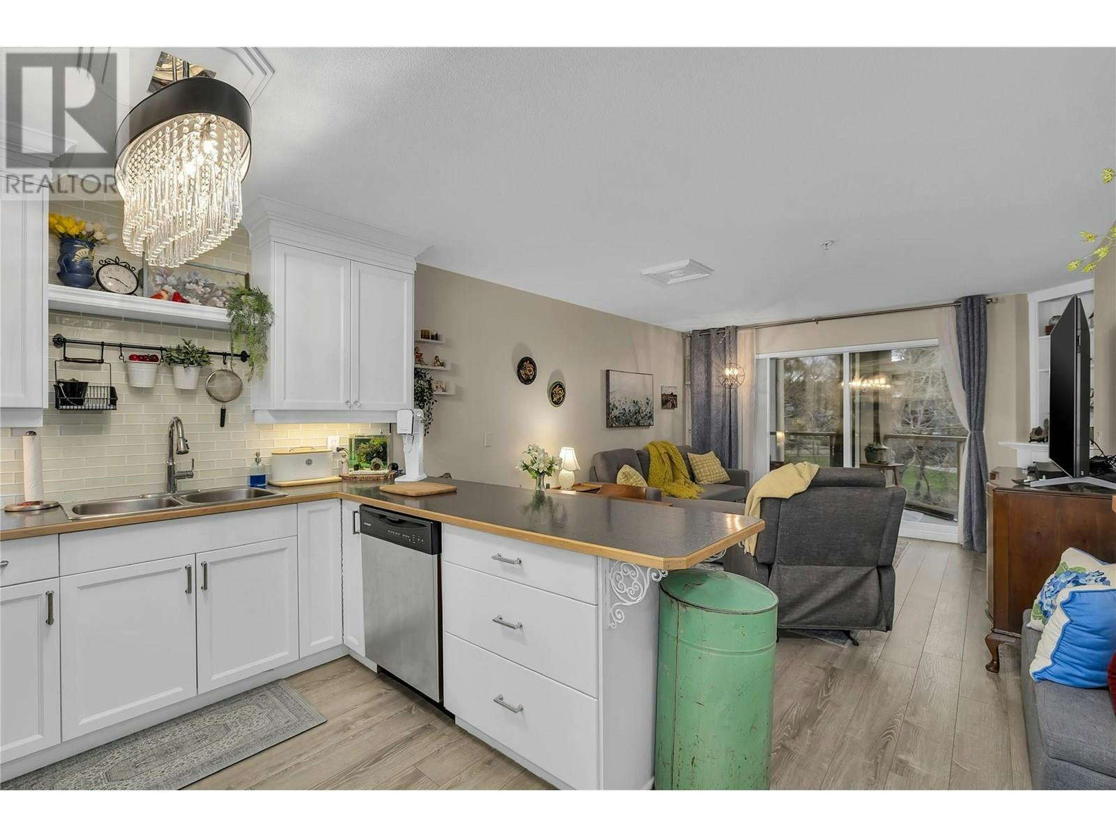 103-1965 Pandosy Street, Kelowna, BC, V1Y 1R9 - 6