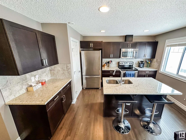 27-14621 121 Street NW, Edmonton, AB, T5X 0H2 - 9