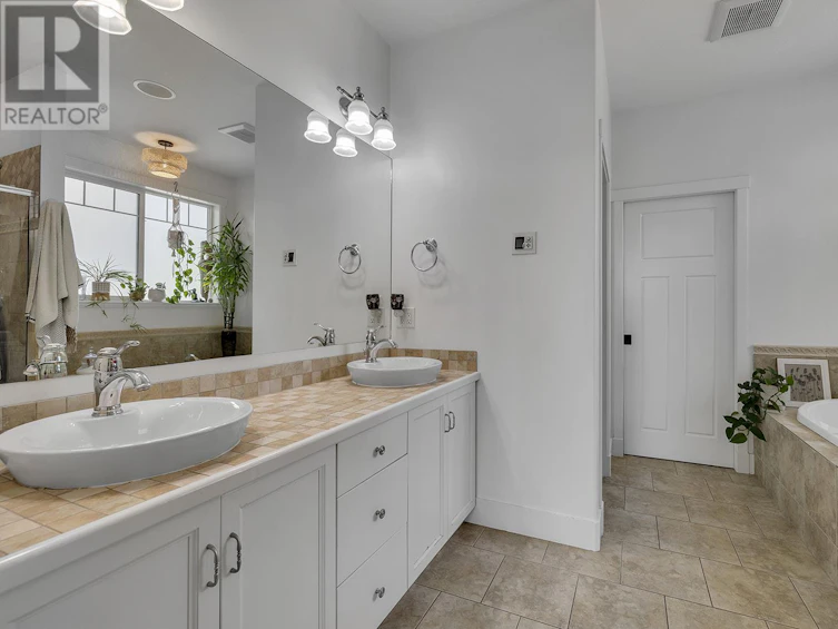 2488 Stone Grove Crescent, West Kelowna, BC, V4T 3A8 - 31
