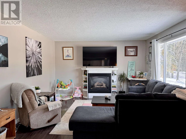 4741 Telqua Drive, 100 Mile House, BC, V0K 2Z0 - 12