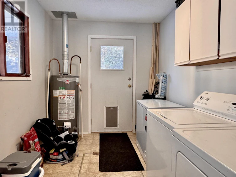4741 Telqua Drive, 100 Mile House, BC, V0K 2Z0 - 21