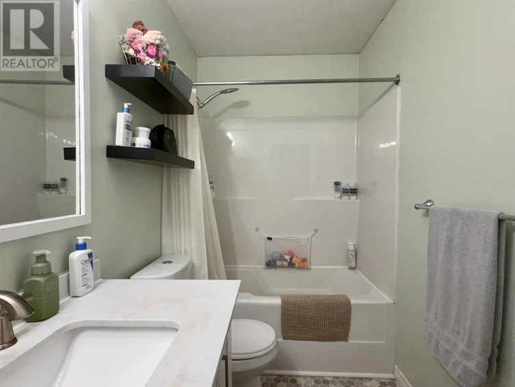 4741 Telqua Drive, 100 Mile House, BC, V0K 2Z0 - 24