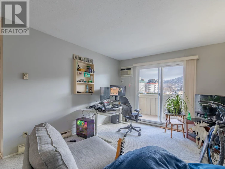 210-150 Skaha Place, Penticton, BC, V2A 7K1 - 11