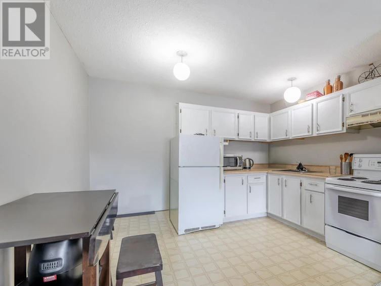 210-150 Skaha Place, Penticton, BC, V2A 7K1 - 14