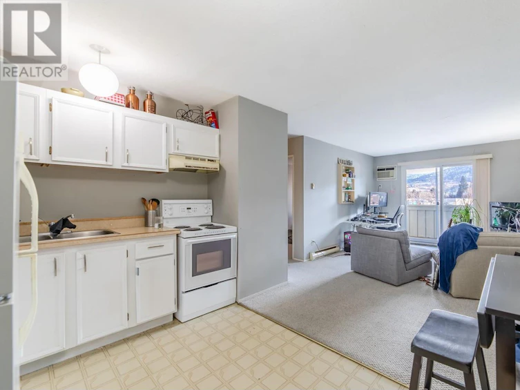 210-150 Skaha Place, Penticton, BC, V2A 7K1 - 16