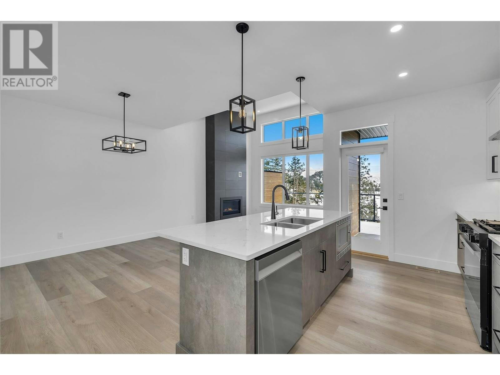 10-2835 Canyon Crest Drive, West Kelowna, BC, V4T 0G8 - 11