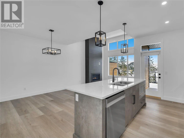 10-2835 Canyon Crest Drive, West Kelowna, BC, V4T 0G8 - 11