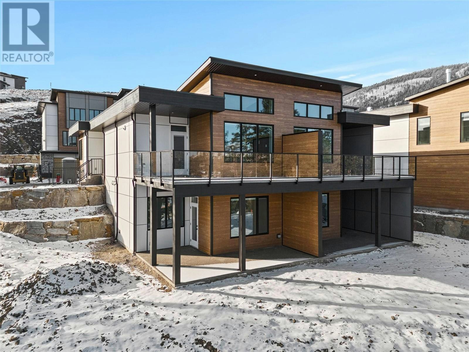 10-2835 Canyon Crest Drive, West Kelowna, BC, V4T 0G8 - 2