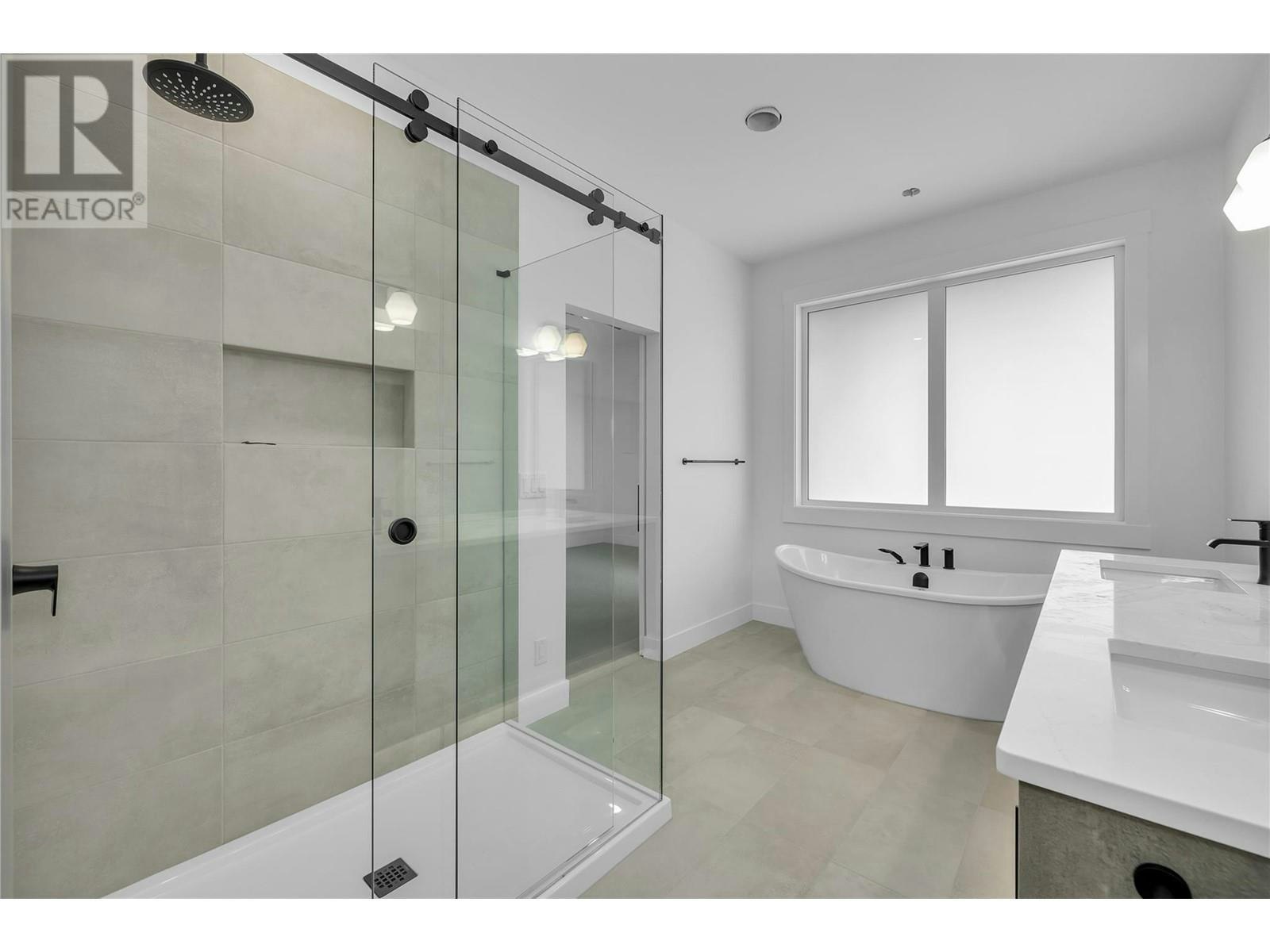 10-2835 Canyon Crest Drive, West Kelowna, BC, V4T 0G8 - 36