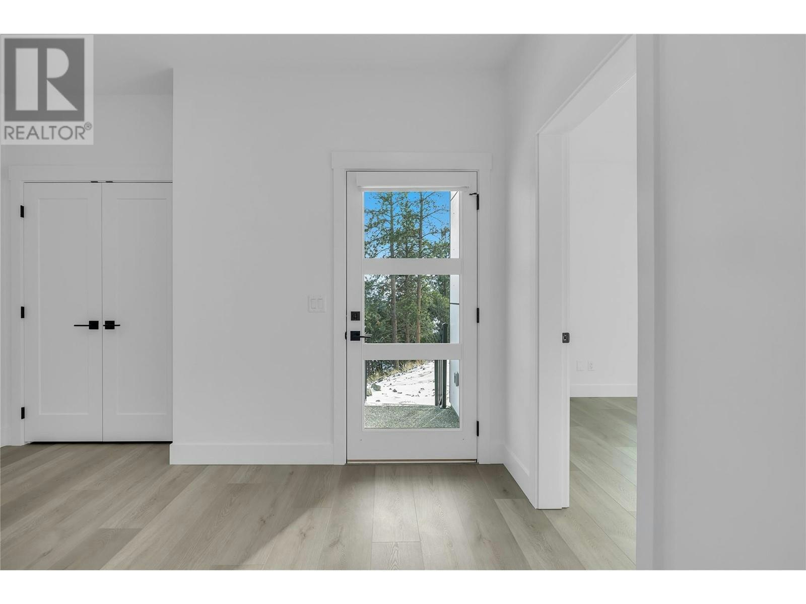 10-2835 Canyon Crest Drive, West Kelowna, BC, V4T 0G8 - 4