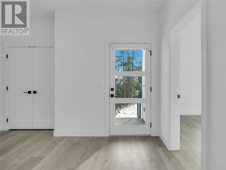 10-2835 Canyon Crest Drive, West Kelowna, BC, V4T 0G8 - 4