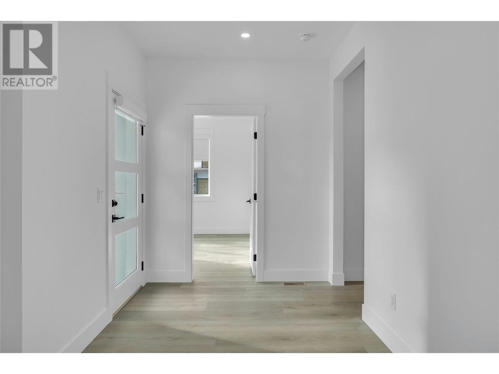 10-2835 Canyon Crest Drive, West Kelowna, BC, V4T 0G8 - 5