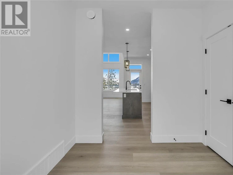 10-2835 Canyon Crest Drive, West Kelowna, BC, V4T 0G8 - 6