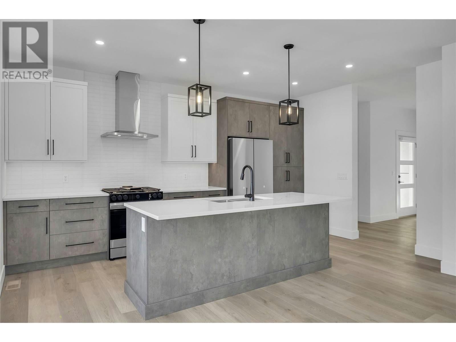 10-2835 Canyon Crest Drive, West Kelowna, BC, V4T 0G8 - 7