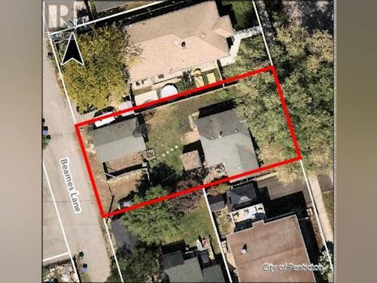 677 Papineau Street, Penticton, BC, V2A 4X8 - 3