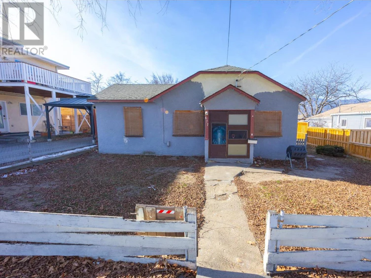 677 Papineau Street, Penticton, BC, V2A 4X8