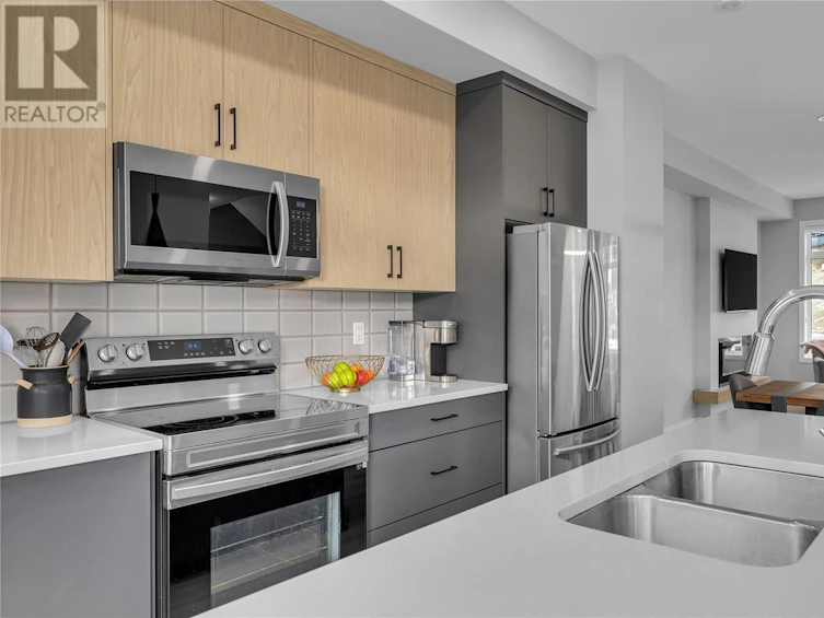 115-1435 Cara Glen Court, Kelowna, BC, V1V 0G1 - 4