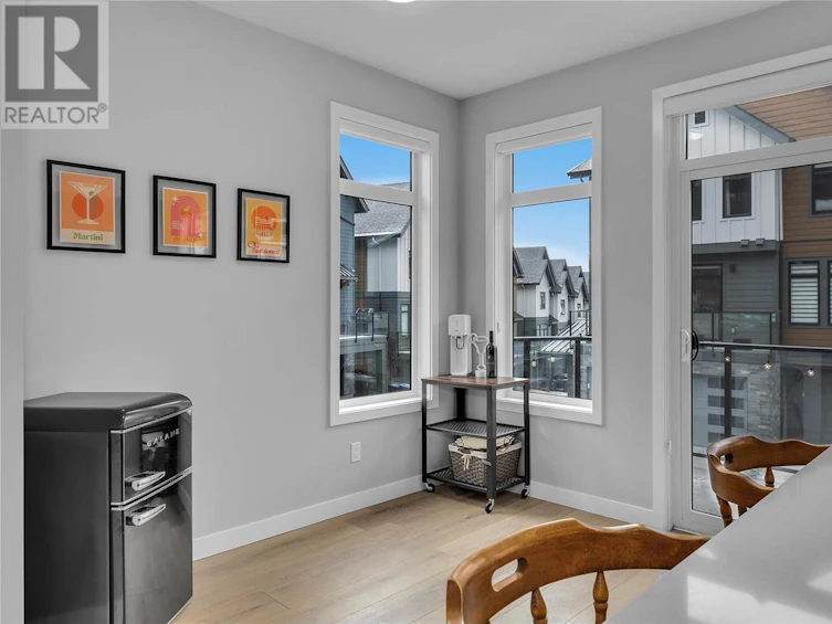 115-1435 Cara Glen Court, Kelowna, BC, V1V 0G1 - 9
