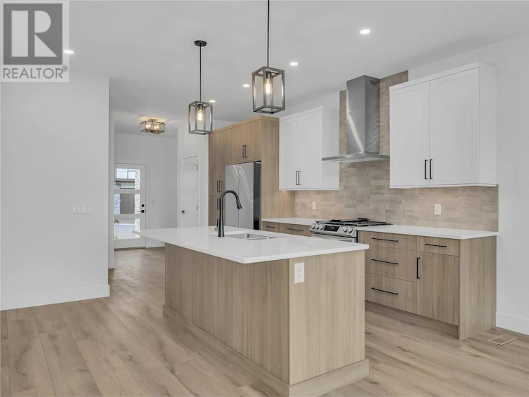 6-2835 Canyon Crest Drive, West Kelowna, BC, V4T 0E3 - 13