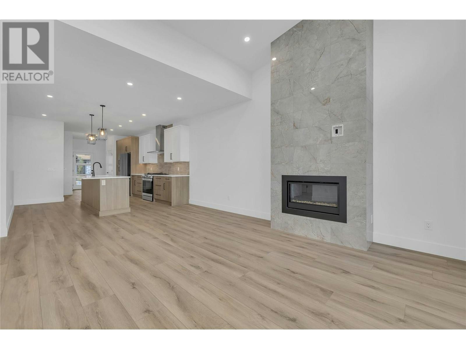 5-2835 Canyon Crest Drive, West Kelowna, BC, V4T 0E3 - 4