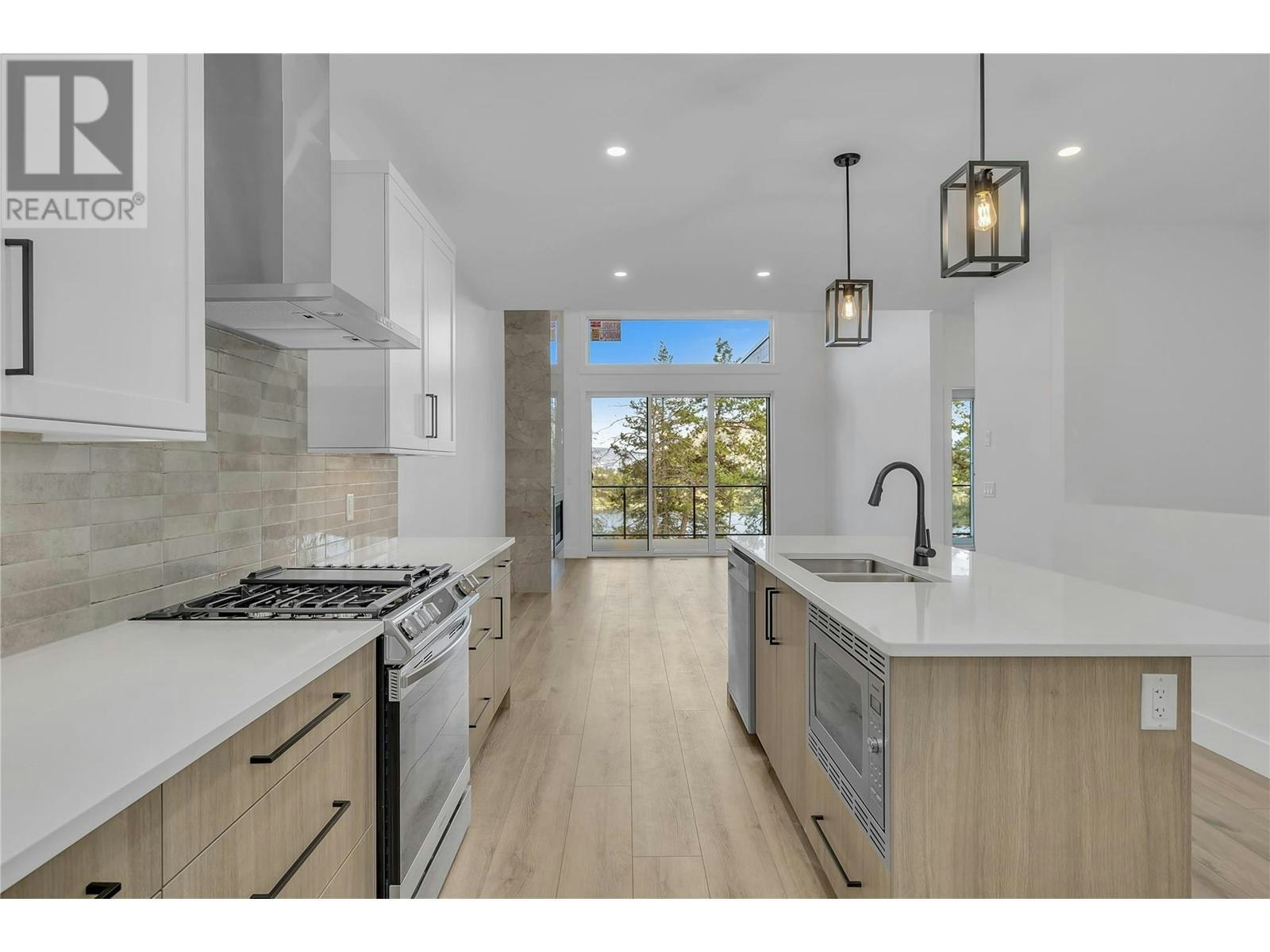 5-2835 Canyon Crest Drive, West Kelowna, BC, V4T 0E3 - 9