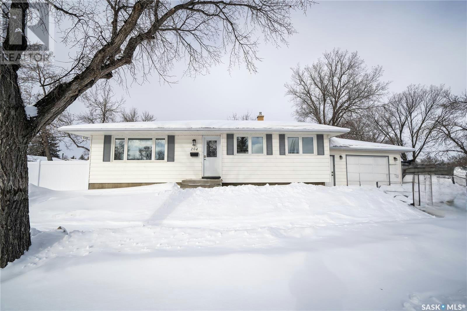 Houses for Sale in Regina | Regina - REW