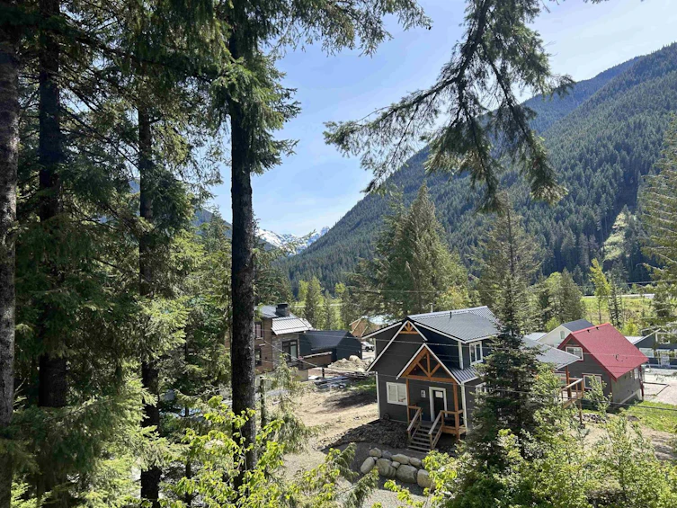 H80 Huckleberry Sunshine Valley Road, Hope, BC, V0X 1L5 - 20