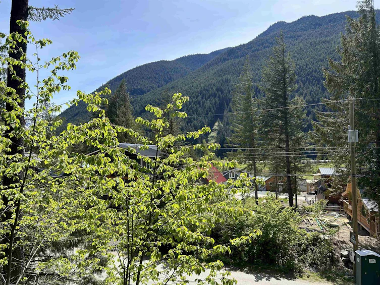 H80 Huckleberry Sunshine Valley Road, Hope, BC, V0X 1L5 - 21