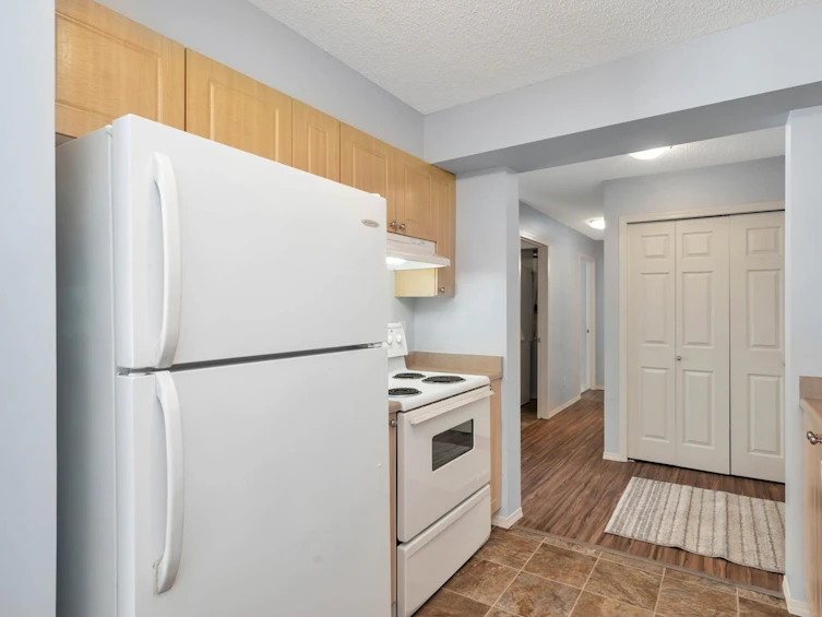 211-10403 98 Avenue NW, Edmonton, AB, T5K 2Y5 - 15