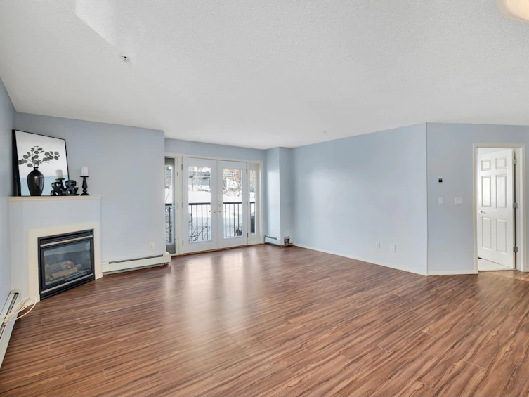 211-10403 98 Avenue NW, Edmonton, AB, T5K 2Y5 - 18