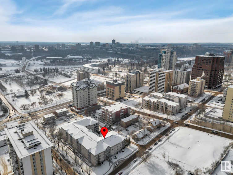 211-10403 98 Avenue NW, Edmonton, AB, T5K 2Y5 - 2