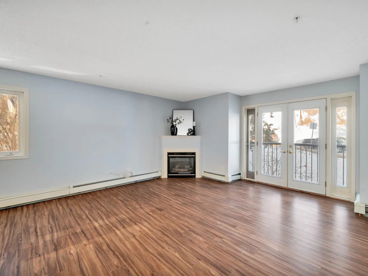211-10403 98 Avenue NW, Edmonton, AB, T5K 2Y5 - 22