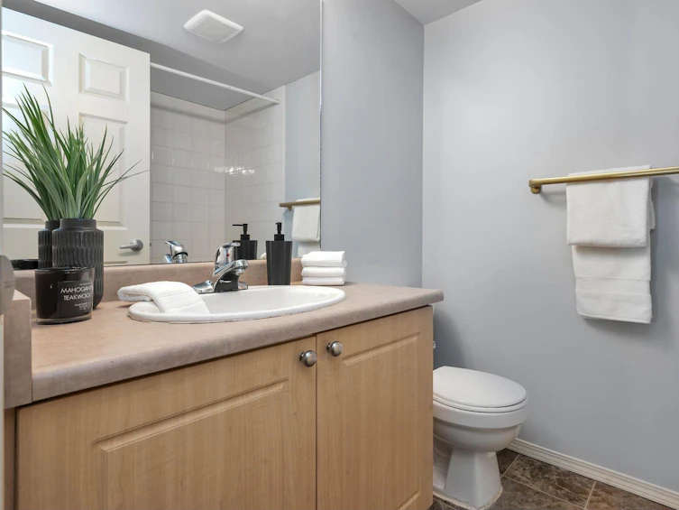 211-10403 98 Avenue NW, Edmonton, AB, T5K 2Y5 - 33