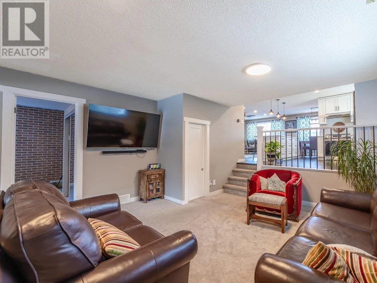2951 Paris Street, Penticton, BC, V2A 6X5 - 17