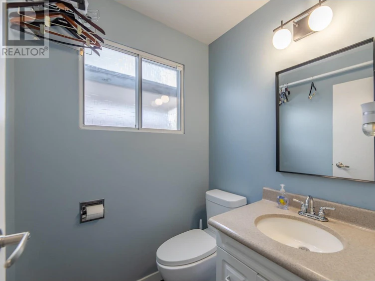 2951 Paris Street, Penticton, BC, V2A 6X5 - 25