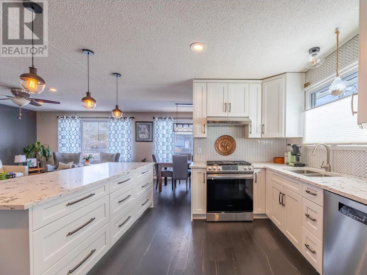 2951 Paris Street, Penticton, BC, V2A 6X5 - 2