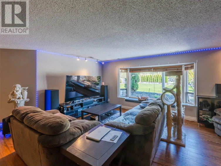3808 Forsyth Drive, Penticton, BC, V2A 8Z2 - 15