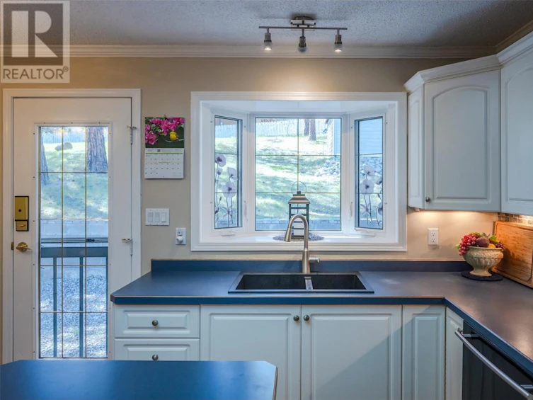 3808 Forsyth Drive, Penticton, BC, V2A 8Z2 - 48