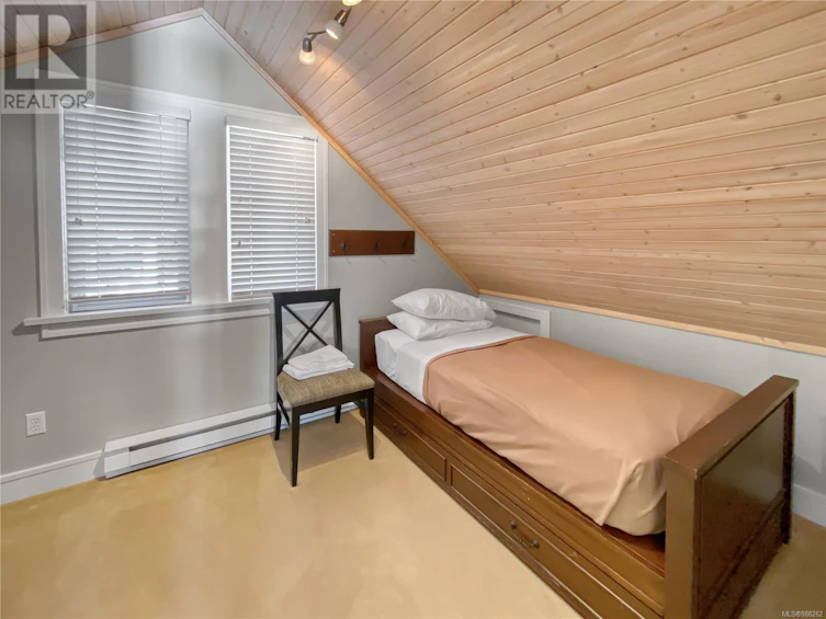 10B-2315 Mackinnon Road, Pender Island, BC, V0N 2M1 - 23