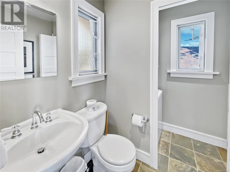 10B-2315 Mackinnon Road, Pender Island, BC, V0N 2M1 - 26