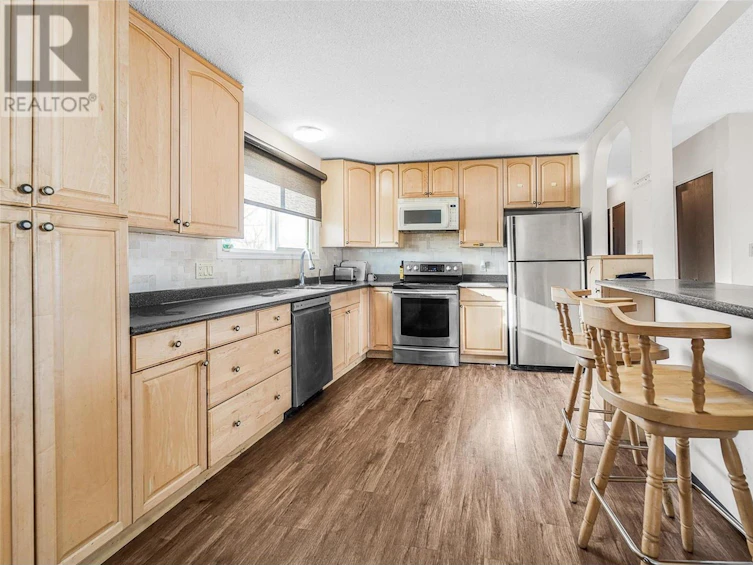 1255 Thompson Road, Kelowna, BC, V1X 1C8 - 8