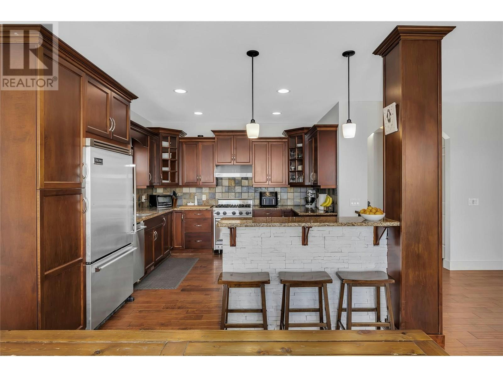 840 Hewetson Avenue, Kelowna, BC, V1W 5C9 - 11