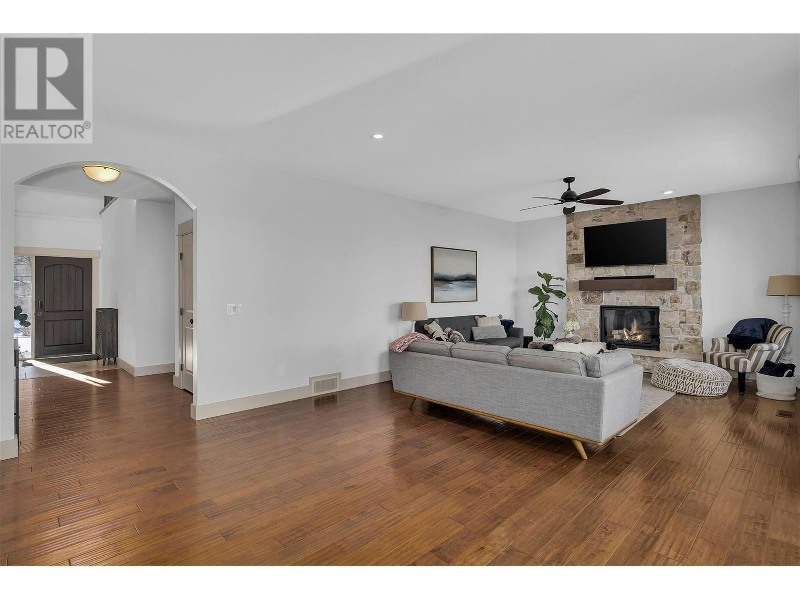 840 Hewetson Avenue, Kelowna, BC, V1W 5C9 - 6