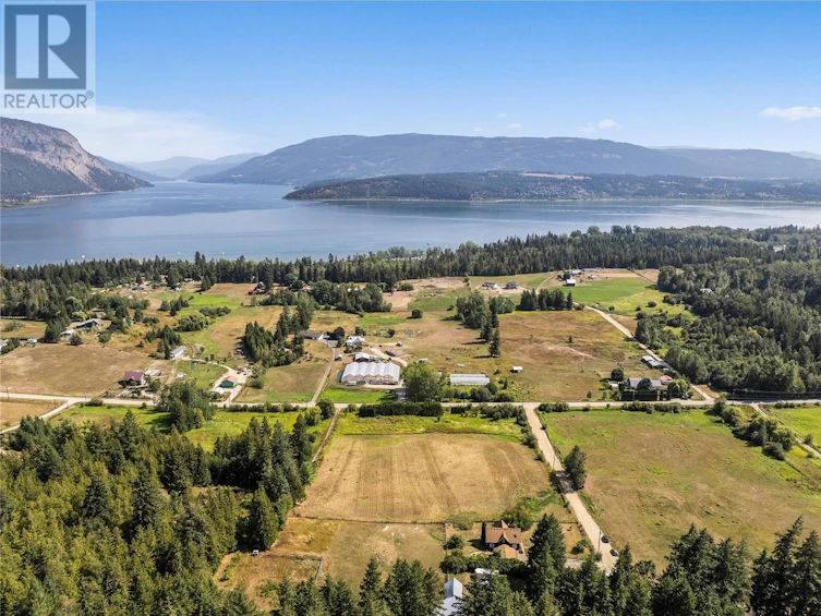 5931 Northwest 40 Street, Salmon Arm, BC, V1E 3B6 - 3