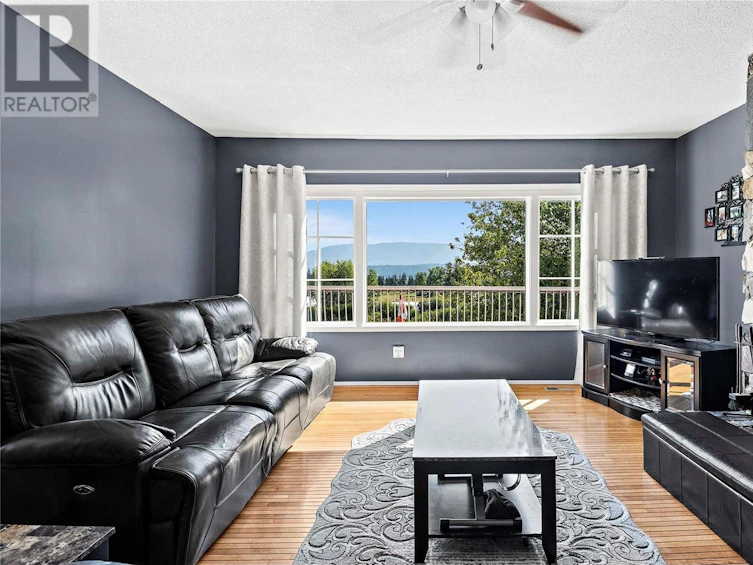 5931 Northwest 40 Street, Salmon Arm, BC, V1E 3B6 - 9