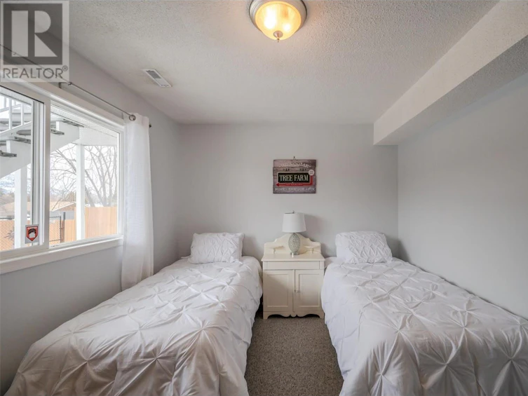 521 Alder Street, Penticton, BC, V2A 4C5 - 10