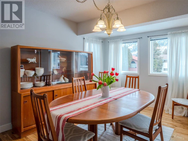 521 Alder Street, Penticton, BC, V2A 4C5 - 24