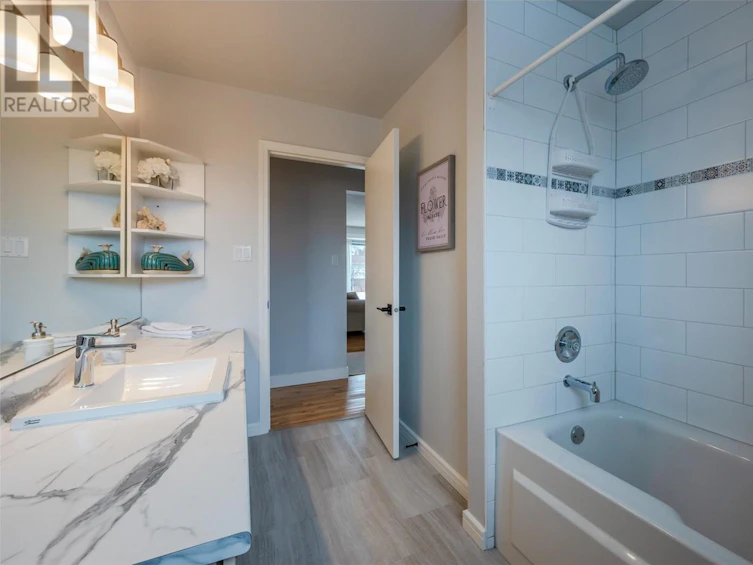 521 Alder Street, Penticton, BC, V2A 4C5 - 40
