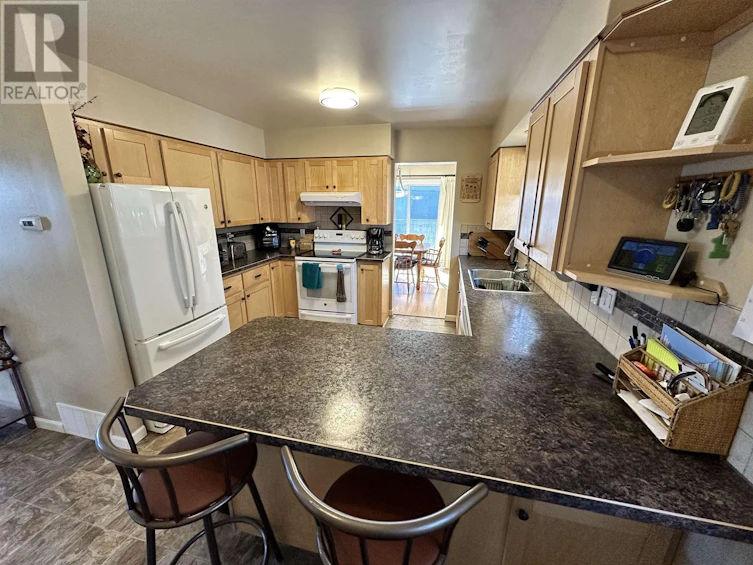 466 Evergreen Crescent, 100 Mile House, BC, V0K 2E0 - 11